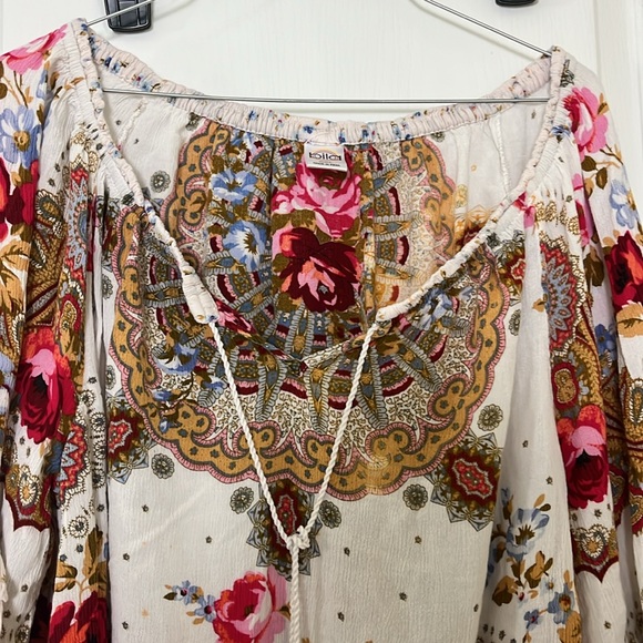 Flower And Paisley Bohemian Bell Sleeved Top - Picture 3 of 5